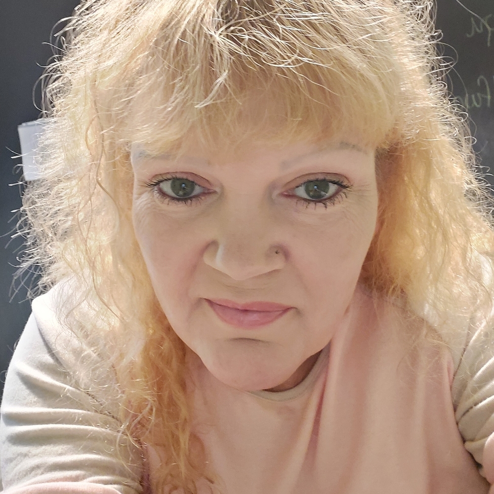 Meet your Posher, Constance